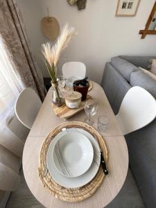 Le Bohème - Centre Ville, Netflix et WIFI, parking, idéal familles, couples et voyages daffaire