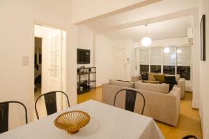 Casa en Villa Carlos Paz con Pileta , Quincho y Jardín a Pasos del Centro