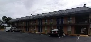 Travelodge by Wyndham Petersburg - Petersburg