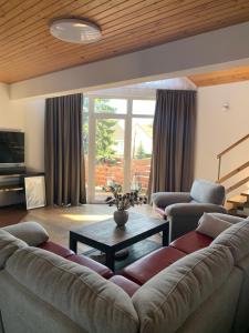 Villa Haškova with 3 bedrooms - 4hvězdičkové hotely ve městě Banská Bystrica