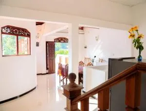 Surfing Guest House - Dondra North