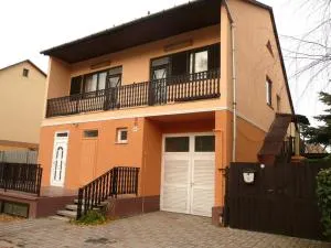 Orchidea Apartman Tata - 塔塔班亚