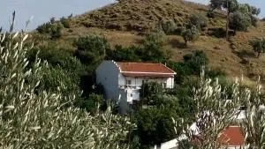 Filoxenia Rooms - Makrilies