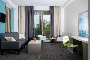 Suite with Balcony room in Hotel On Plonge Junior