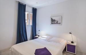 Appartements Casa Estel - Blue apartment in downtown of Erbalunga : photos des chambres