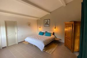 Villas Villa 180 m2 vue Mer Piscine Climatisee Grand jardin 5000 m2 cloture Calme : photos des chambres