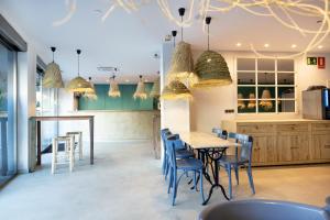 Yomo Hostal BCN Port