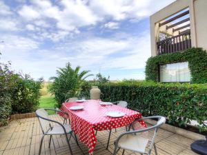 Apartment Catalona by Interhome