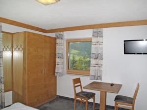 Apartment Alpenherz-1 by Interhome