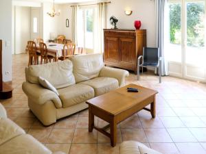 Maisons de vacances Holiday Home La Combelle - CJC400 by Interhome : photos des chambres