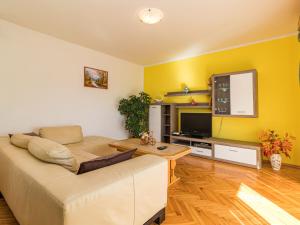 Holiday Home Larisa by Interhome 