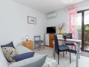 Apartment Nena-1 by Interhome 