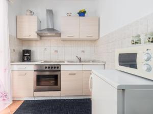 Apartment Nena-2 by Interhome 