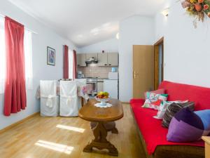 Apartment Nena-3 by Interhome