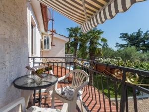 Apartment Nena-3 by Interhome