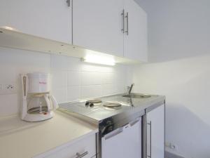 Studio Les Flots Bleus-1 by Interhome