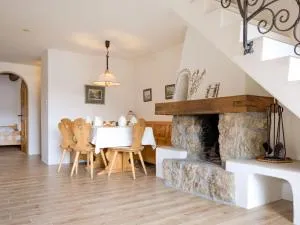 Apartment Chesa Chanella 5 by Interhome - 拉蓬