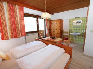 Apartment Christl by Interhome