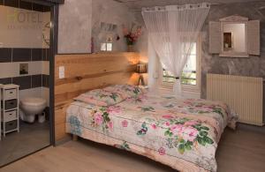 Hotels Hotel Les Remparts : photos des chambres