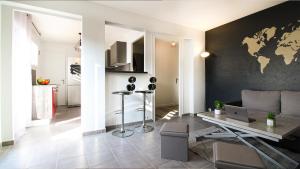 Appartements HOMEY COZY - New / Centre / Balcon prive / Proche Geneve : photos des chambres