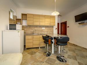 Holiday Home Zsuzsi by Interhome