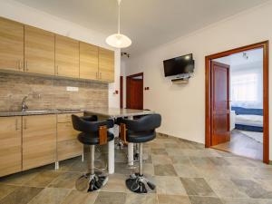 Holiday Home Zsuzsi by Interhome