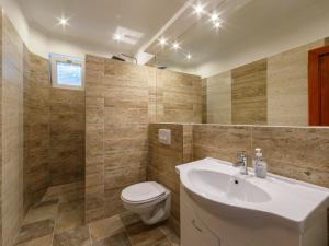 Holiday Home Zsuzsi by Interhome