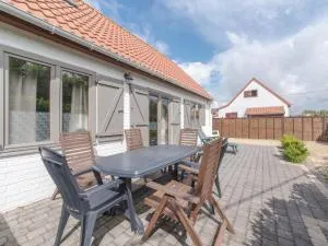 Holiday Home Vissershuisje 9-28 by Interhome - Bredene