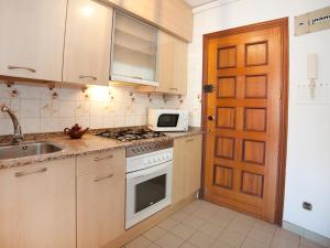 Apartment Aguamarina-1 by Interhome