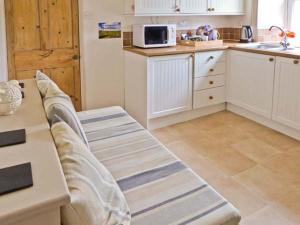 Alpine Cottages No 4