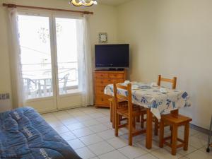 Appartements Apartment Le Clos de St Cyprien-10 by Interhome : photos des chambres