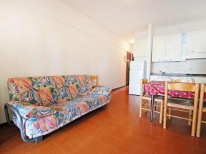 Apartment Solarium-3 by Interhome