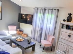 Maisons de vacances Holiday Home Les Cerisiers by Interhome : photos des chambres