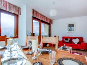 Apartment Fleurs des Alpes-1 by Interhome