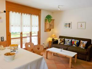 Apartment Casa La Planüra by Interhome