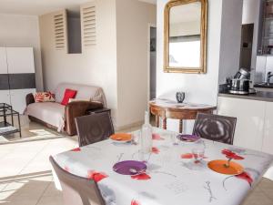 Apartment Les Hauts de Fonsainte by Interhome