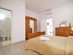 Apartment Ginestra SinAgo by Interhome