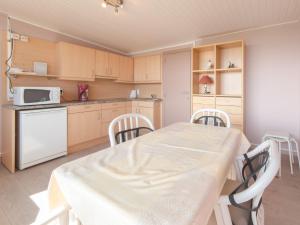 Apartment Empaja great views and parking by Interhome