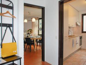 Apartment Fiorita by Interhome