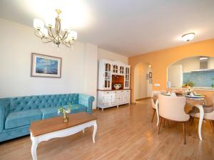 Apartment Frentemar 01 by Interhome