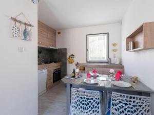 Holiday Home Les Maisons de la Plage-12 by Interhome