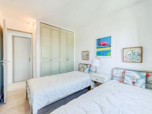 Appartements Apartment Le Palazzo del Mar-11 by Interhome : photos des chambres