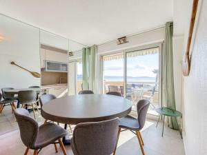 Appartements Apartment Le Palazzo del Mar-11 by Interhome : photos des chambres