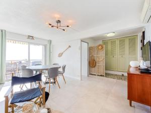 Appartements Apartment Le Palazzo del Mar-11 by Interhome : photos des chambres