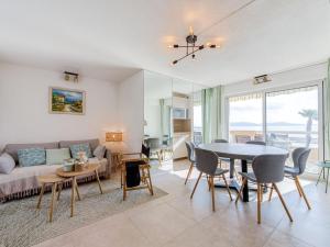 Appartements Apartment Le Palazzo del Mar-11 by Interhome : photos des chambres