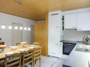 Apartment Helene Apt Diana by Interhome