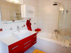 Apartment Appartement Anja by Interhome