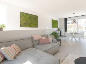 Holiday Home Green with parking by Interhome