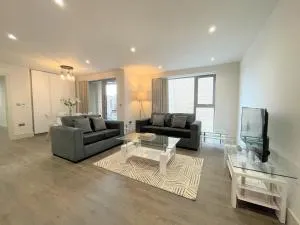 Spectacular 2 Bedroom Apartment in Great Location - Nether Edge