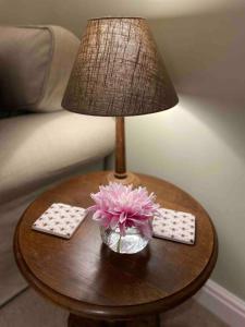 Cosy Rural Retreat Sleeps 3 & PetFriendly